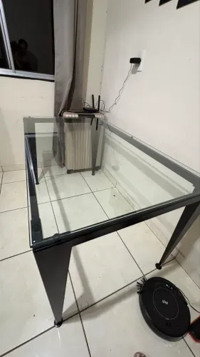 Mesa de vidro multiuso - Escritório ou Jantar - R$600