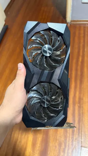 Placa de vídeo R6600 8GB