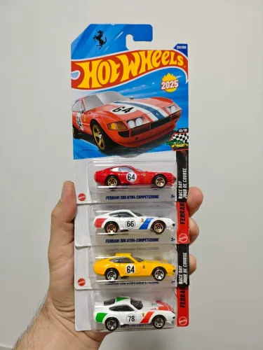 Hot Wheels Ferrari 4x variações GTB4