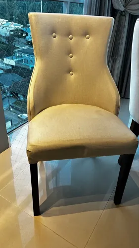 Mesa jantar 1,50 x 1,50 tampo vidro mais 8 cadeiras estofadas
