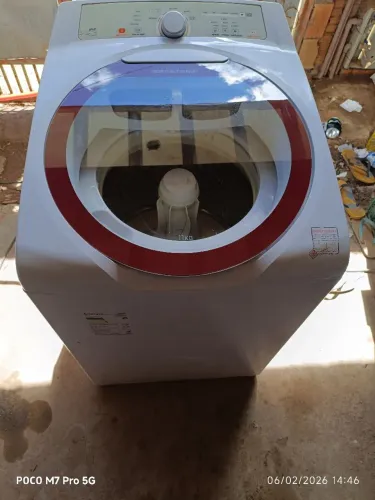 Vende máquina Brastemp