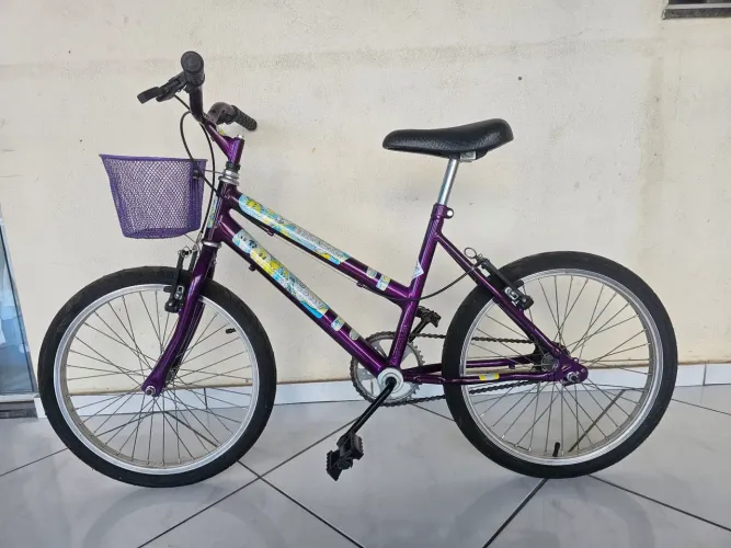 VENDO BICICLETA ARO 20 EM OTIMO ESTADO DE CONSERVAÇÃO.