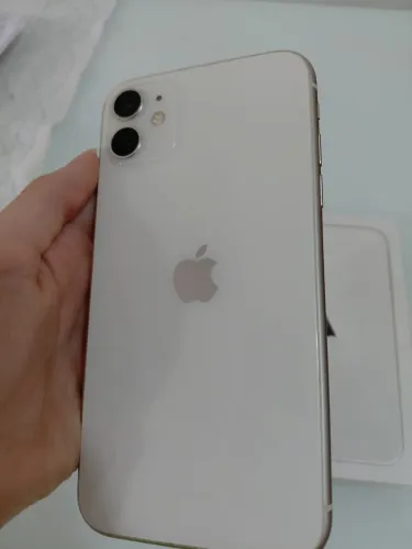 Iphone 11 branco 64gb