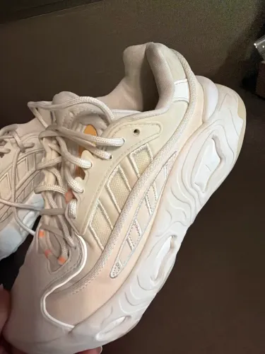 Tênis ADIDAS , usado 2x ( NUNCa lavado) comprei no EUa ? lindoooo