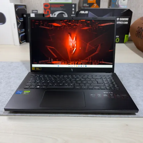 Notebook Acer Nitro V15 - i5 13ªGer RTX 3050 6GB 16GB RAM SSD 512GB 144Hz (Garantia)