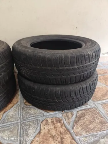 Pneu semi novo aro14