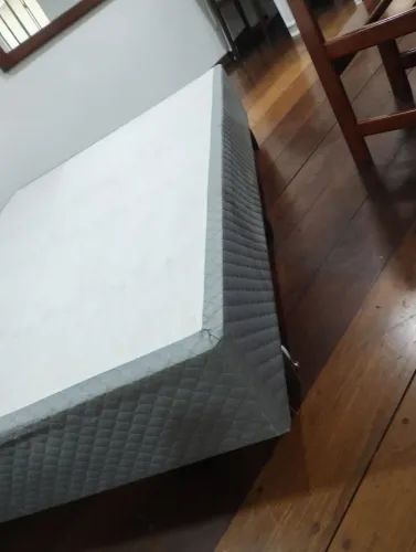 vende se box para cama de casal semi novo