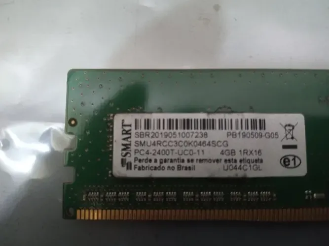 Duas memória ddr4 4gb total 8gb