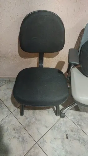 Vendo cadeira secretária