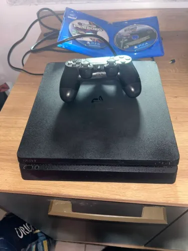 PlayStation 4 sim- 1 TB