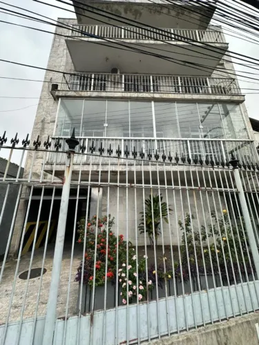 Alugo Ótimo Apartamento em Irajá COM VAGA DE GARAGEM