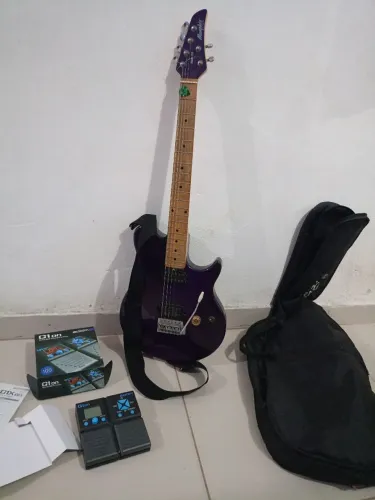 Guitarra e pedaleira "avalio trocas"