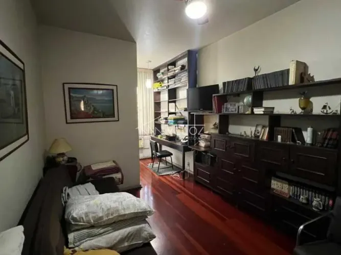 Apartamento - / Residencial / Laranjeiras