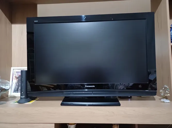 TV 37" Panasonic LCD