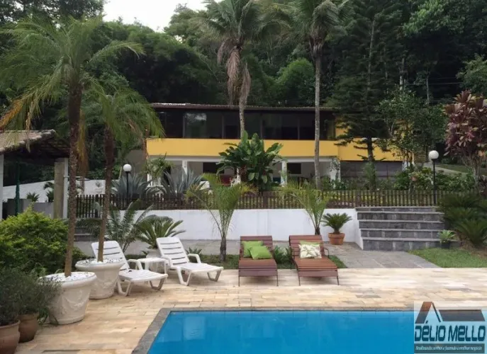 Guapimirim - Excelente Casa Localizada no Meio da Serra doa Órgãos