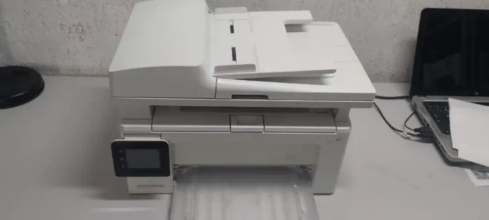 Impressora HP laserjet Pro M130