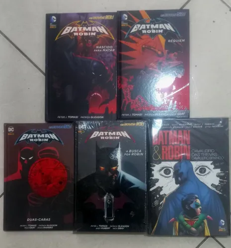 Coleção de Hqs Capa Dura - Batman e Robin