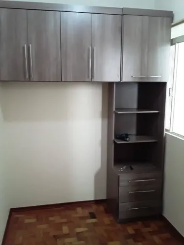 Guarda-roupa modulado / Armário planejado suspenso com gavetas e nichos - ótimo estado