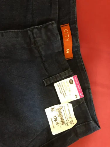 Vendo calça jeans 44