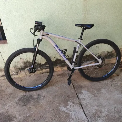 Bicicleta Caloi Vinte e Nove Hidráulica Shimano