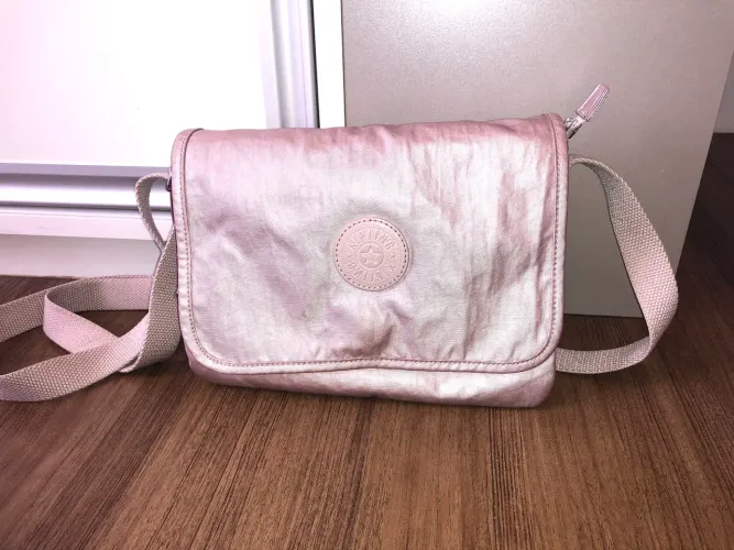 Bolsa Kipling Rosa Metálico 