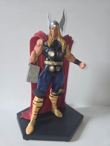 Thor comics iron studios 1/10 leia a descrição