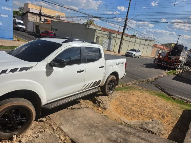Nissan Frontier Attac.cd 4X4 2.3 Bi-TB Die. AUT 2024