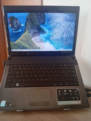 Notebook CCE Win - Intel Core i3 / 2GB RAM / HD 320GB 