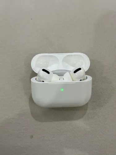 AirPods Pro (Gen 1)