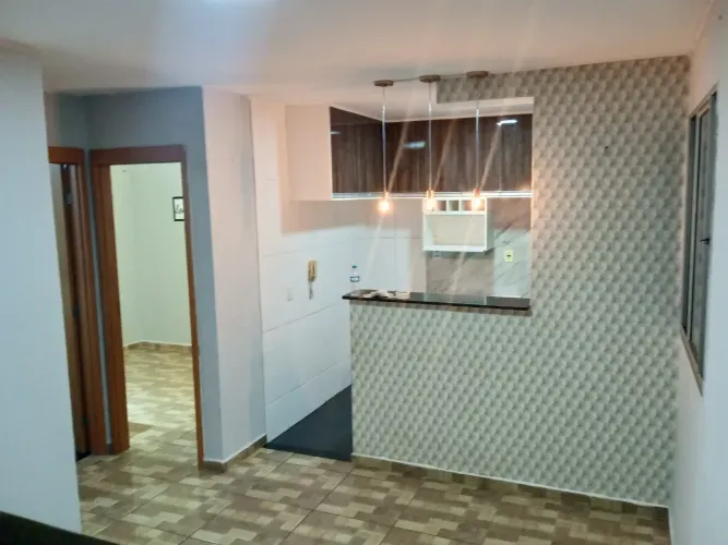 Apartamento para alugar com armários planejados e 2 quartos bairro Carumbé