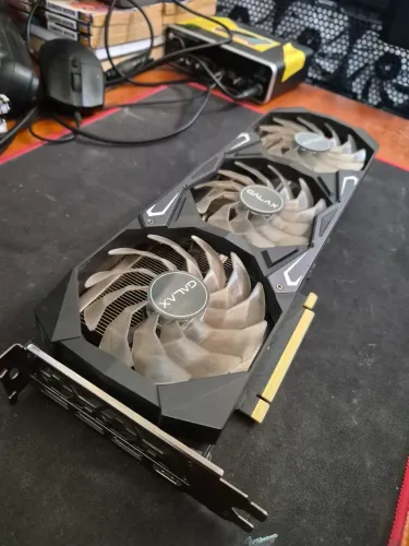 RTX 3070 8BG Galaxy com caixa