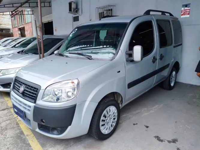 Fiat Doblo Attractive 1.4 Fire Flex 8V 5P 2012
