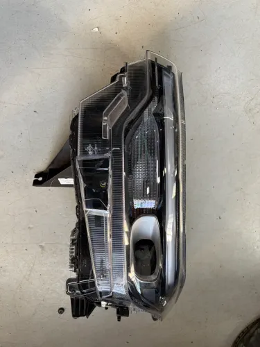 Faróis S-10 2025