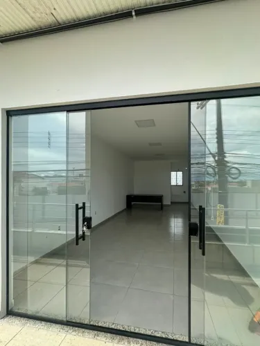 Sala Comercial Pronta para Uso Bairro Flores- Próximo ao Haras da Nilton Lins 