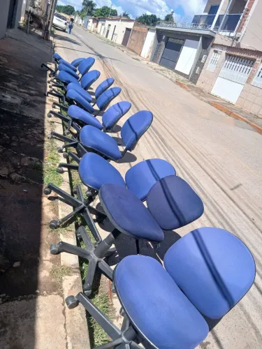 Cade8ra giratória para escritório com regularem de tamanho !