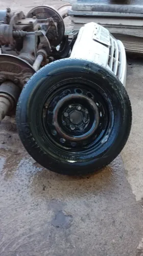 RODA FERRO COM PNEU ARO 13 VALOR 250