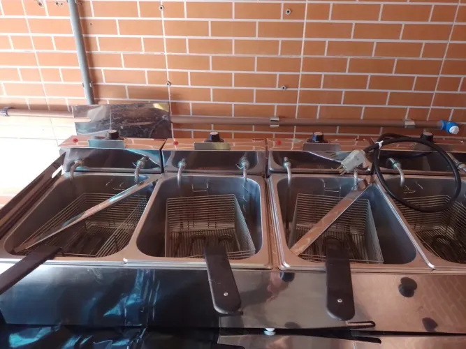 Fritador Elétrico Industrial 20.000 wats 4 cubas Novíssimo 