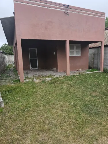 Casa a venda no cassino, 2 quadras da praia