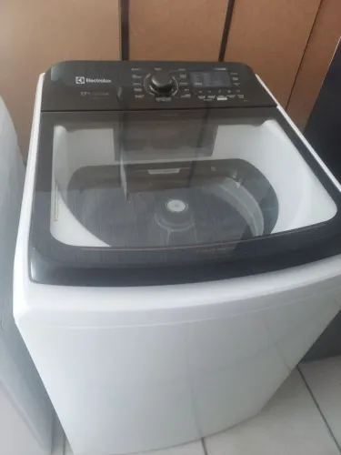 Máquina de lavar 17kg eletrolux semi nova