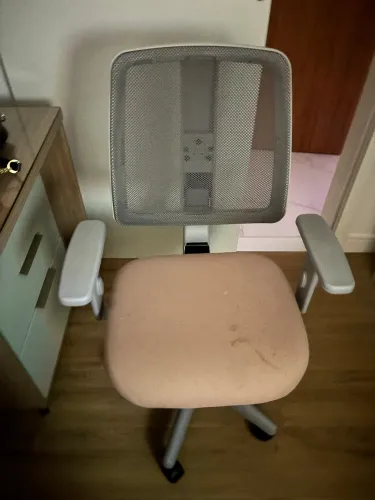 Cadeira de escritório giratória Cavaletti com braços e assento reguláveis 