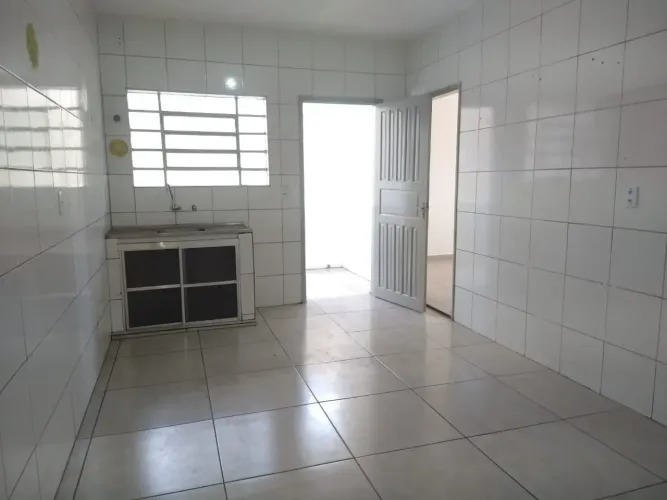 Imóvel para aluguel possui 60 metros 2 quartos, sala cozinha , area de servico, jardim B