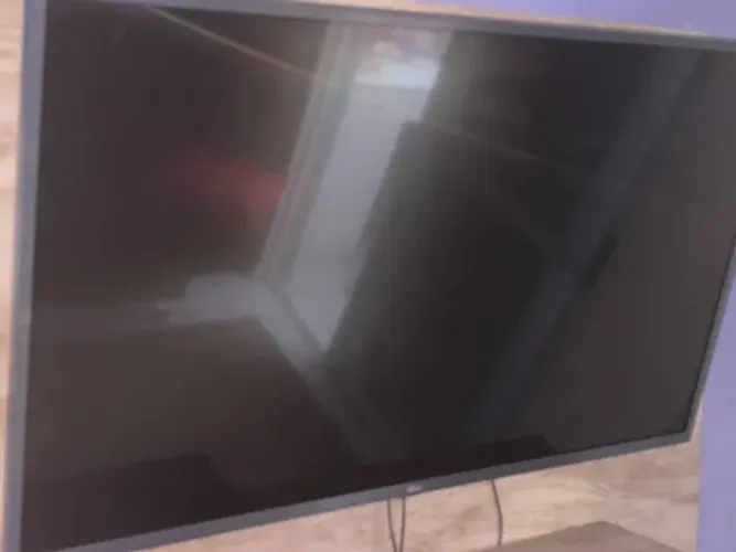 Vendo tv 42 polegadas.
