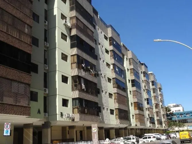 Residencial Celio Menecucci Asa Norte SQN 311 Bloco B Vaga Suite