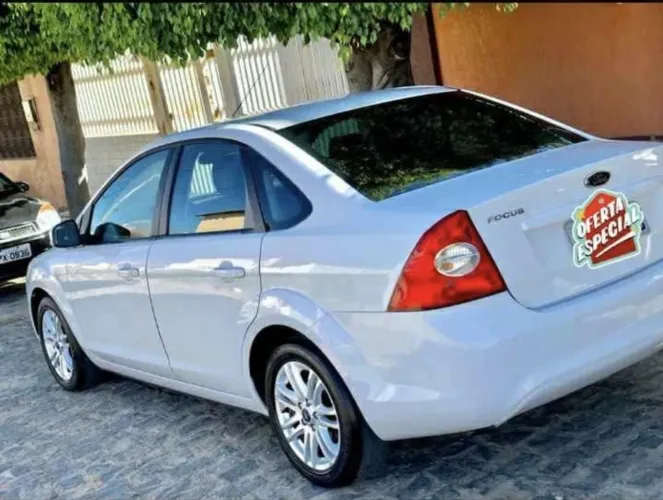 Ford Focus Sedan 1.6/1.6 Flex 8v/16v 4P Mec. 2013