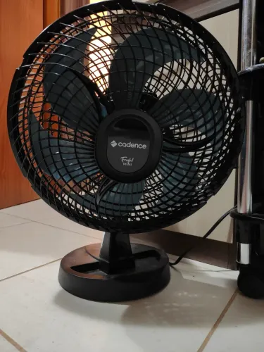 Ventilador de Mesa Cadence Fresh Mini (VTR310)