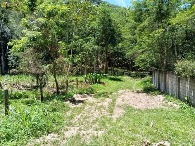 Excelente terreno no Engenho do Mato