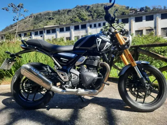 Triumph Speed 400 Preta 2026
