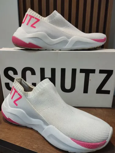 Tênis feminino Schutz - Tam 37