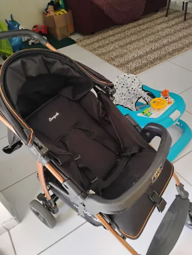 Carrinho de bebe Burigotto
