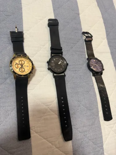 Relógios originais semi novo 